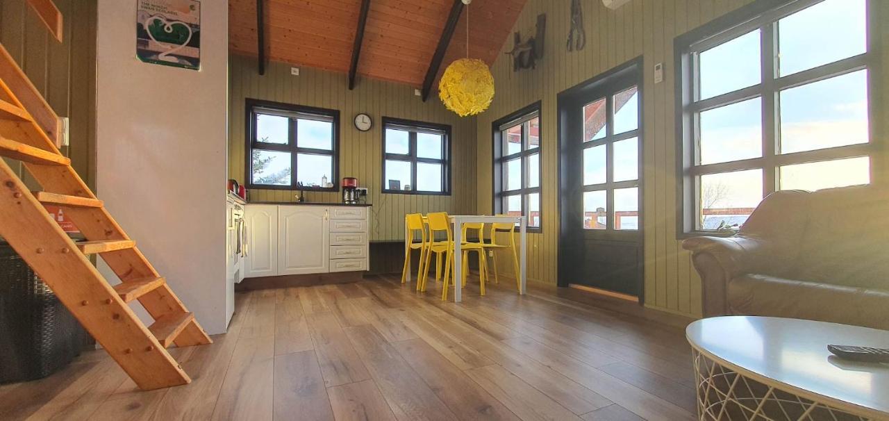 Smaratun Cottages & Chalets Hellisholar Экстерьер фото